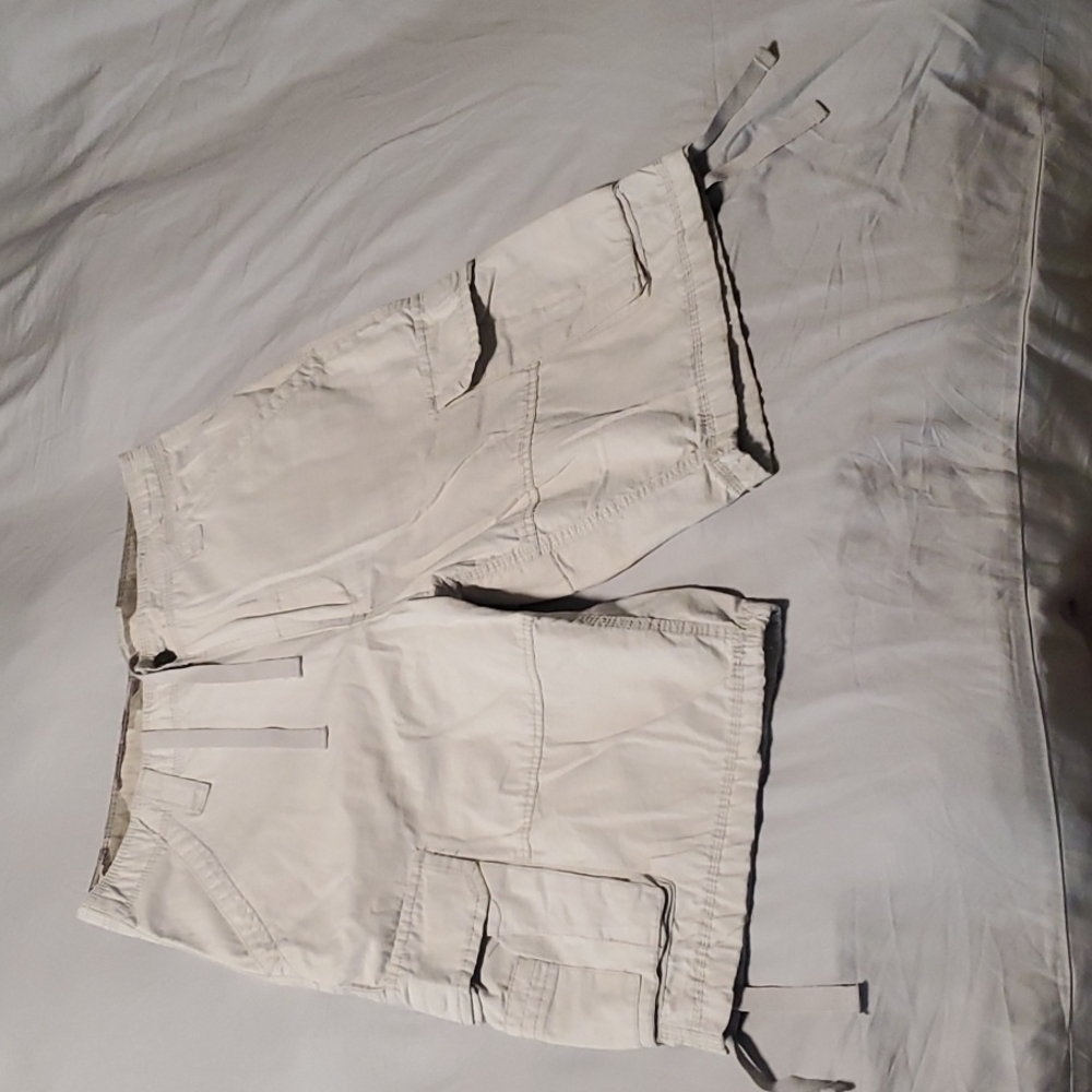 Champs sports gear cargo shorts